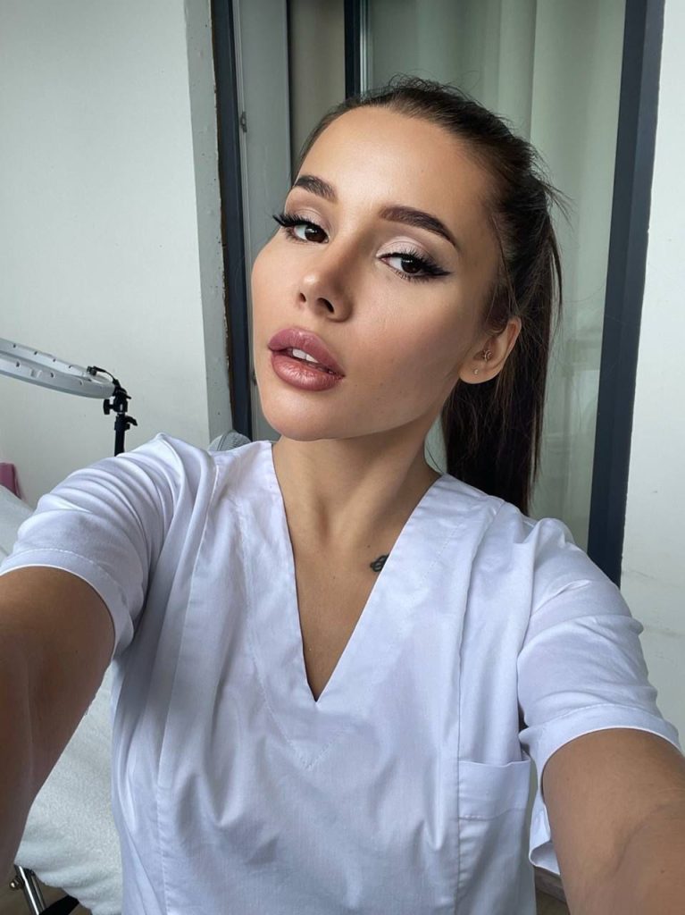 VIP эскорт от Арина в Питере