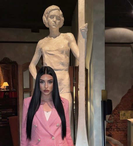 VIP эскорт от Лекси работает в Питере