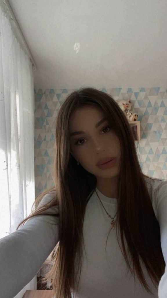 VIP эскорт от Ксения работает в Питере