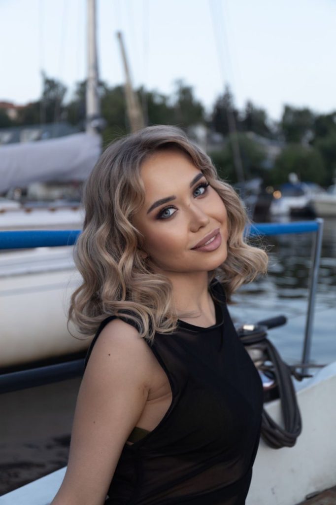 VIP эскорт от Аврора Питер